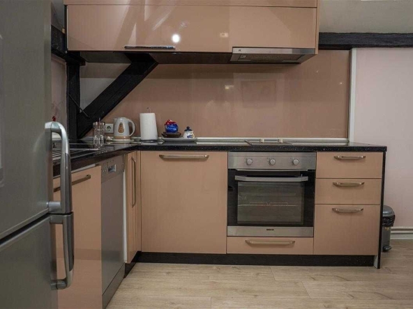 Дава се под наем Двустаен апартамент в Бургас, Лазур - 57 кв.м за 204 € - Снимка #1