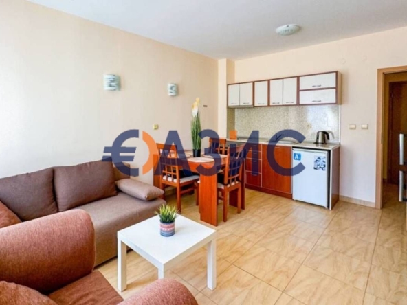 Двустаен апартамент в Свети Влас - 65 кв.м за 1277 €/кв.м - Снимка #1