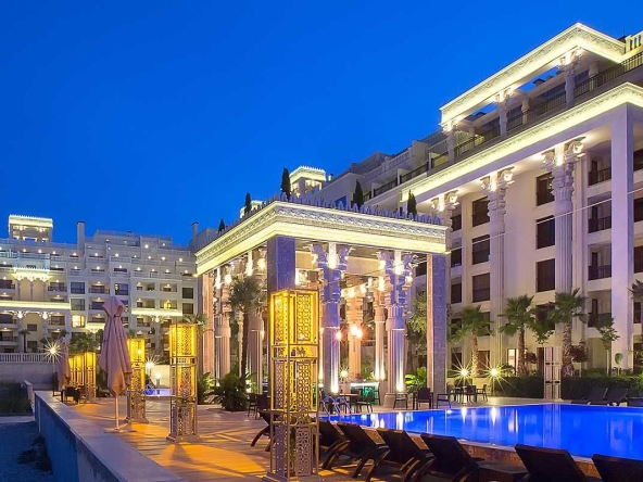 Двустаен апартамент в Варна, Център - 66 кв.м за 1591 €/кв.м - Снимка #1