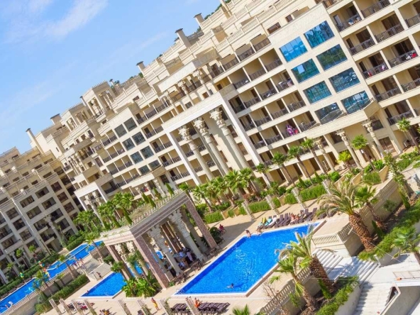 Двустаен апартамент в к.к. Златни пясъци - 58 кв.м за 1721 €/кв.м - Снимка #1