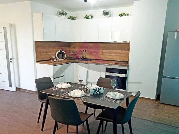 Дава се под наем Тристаен апартамент в Варна, Аспарухово - 78 кв.м за 665 € - Снимка #1