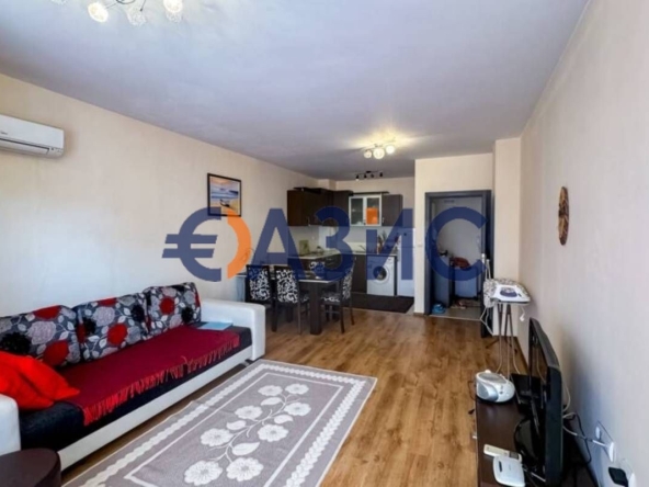 Двустаен апартамент в Бургас, Сарафово - 67 кв.м за 1642 €/кв.м - Снимка #1