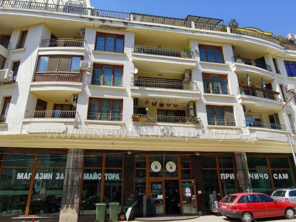 Магазин в Бургас, Възраждане - 1758 кв.м за 842 €/кв.м - Снимка #1
