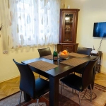 Дава се под наем Двустаен апартамент в Бургас, Център - 70 кв.м за 255 € - Снимка #1