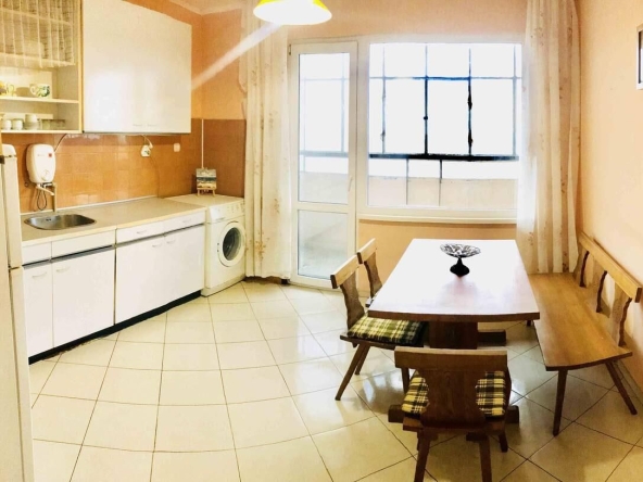 Дава се под наем Тристаен апартамент в Бургас, Братя Миладинови - 90 кв.м за 510 € - Снимка #1