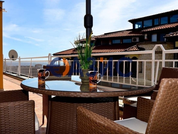 Тристаен апартамент в Несебър - 130 кв.м за 1462 €/кв.м - Снимка #1