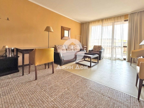 Двустаен апартамент в к.к. Слънчев бряг - 69 кв.м за 1283 €/кв.м - Снимка #1