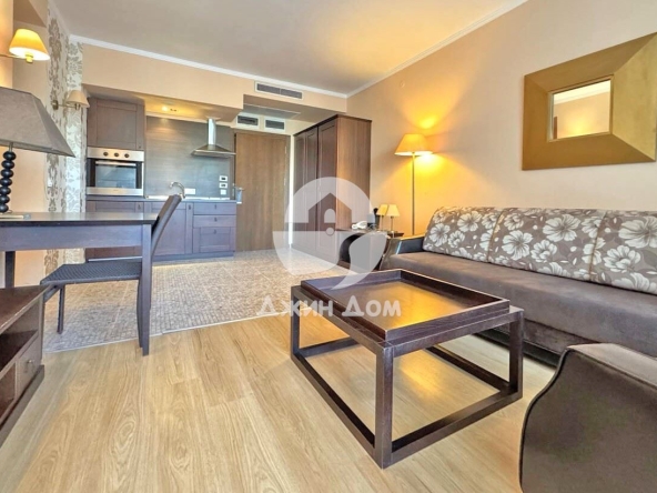 Двустаен апартамент в к.к. Слънчев бряг - 89 кв.м за 573 €/кв.м - Снимка #1