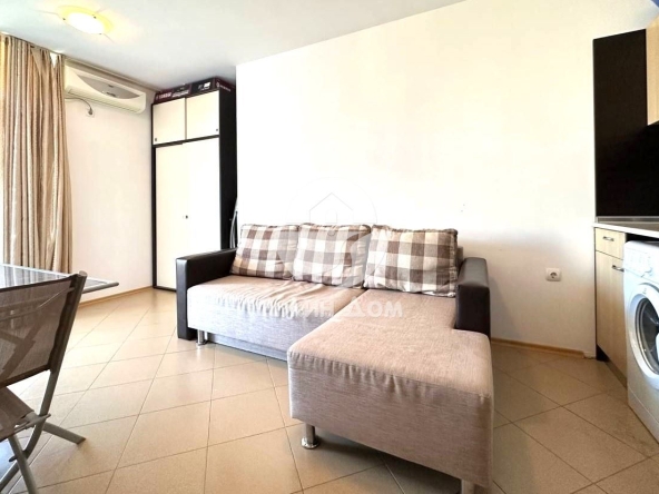 Двустаен апартамент в к.к. Слънчев бряг - 52 кв.м за 1279 €/кв.м - Снимка #1