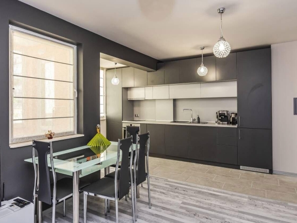 Дава се под наем Двустаен апартамент в Бургас, Възраждане - 62 кв.м за 518.67 € - Снимка #1