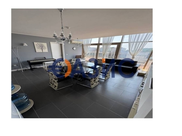 Четиристаен апартамент в Обзор - 220 кв.м за 1114 €/кв.м - Снимка #1