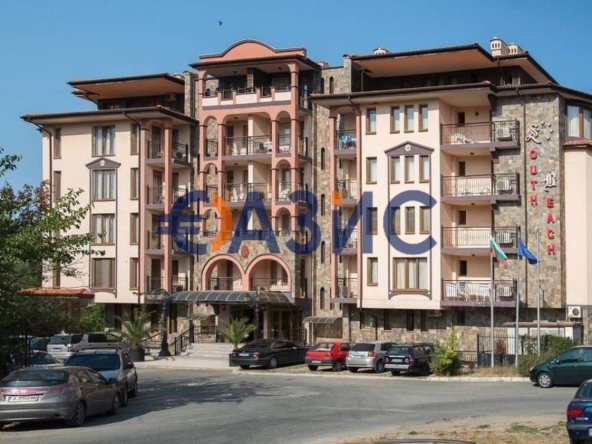 Хотел в Царево - 11365 кв.м за 463 €/кв.м - Снимка #1