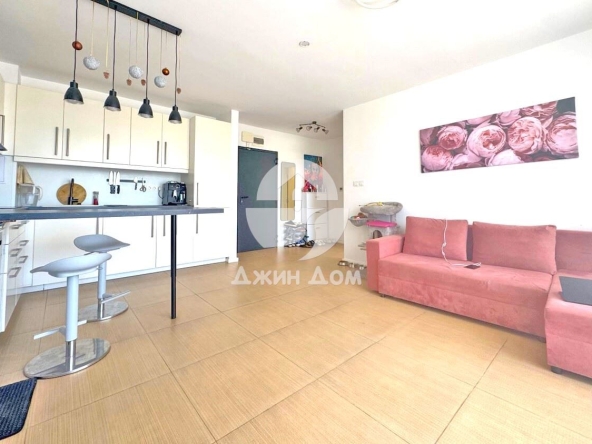 Двустаен апартамент в к.к. Слънчев бряг - 71 кв.м за 1212 €/кв.м - Снимка #1