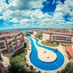 Двустаен апартамент в к.к. Елените - 70 кв.м за 943 €/кв.м - Снимка #1