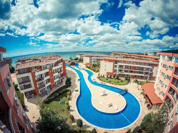 Двустаен апартамент в к.к. Елените - 70 кв.м за 943 €/кв.м - Снимка #1