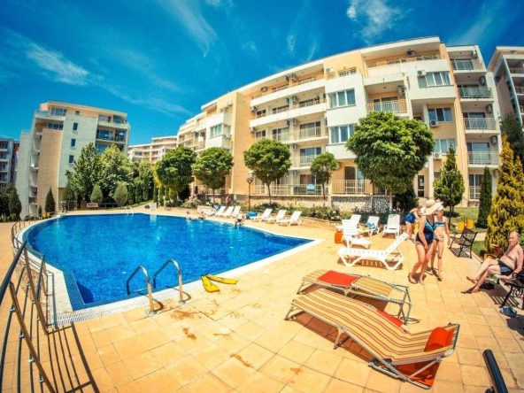 Двустаен апартамент в к.к. Слънчев бряг - 56 кв.м за 620 €/кв.м - Снимка #1