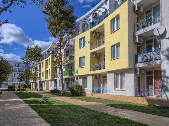 Двустаен апартамент в к.к. Слънчев бряг - 40 кв.м за 1225 €/кв.м - Снимка #1