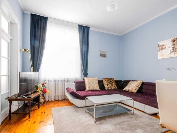 Тристаен апартамент в София, Център - 95 кв.м за 4422 €/кв.м - Снимка #1
