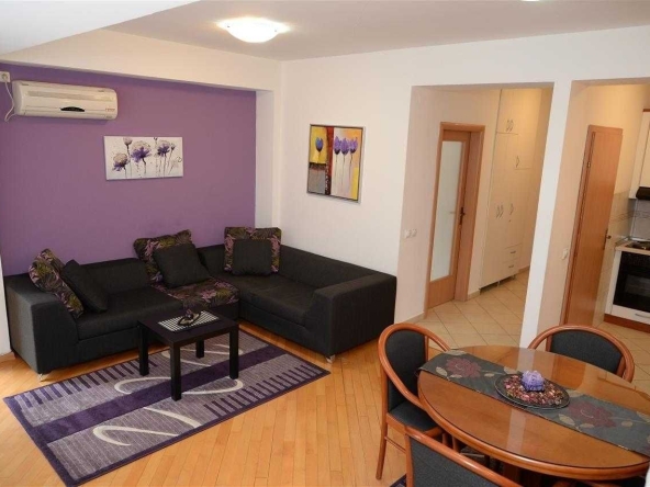 Дава се под наем Тристаен апартамент в Бургас, Братя Миладинови - 76 кв.м за 280.5 € - Снимка #1