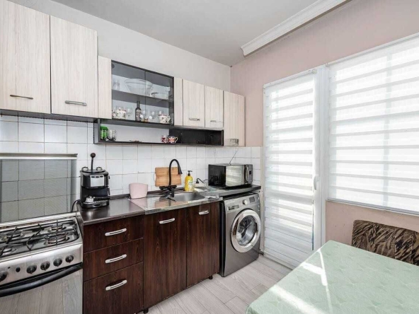 Тристаен апартамент в Пловдив, Коматево - 86 кв.м за 1431 €/кв.м - Снимка #1