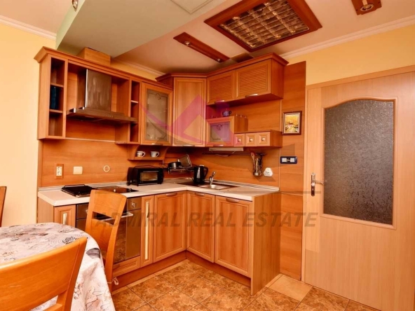 Дава се под наем Тристаен апартамент в Варна, Чайка - 70 кв.м за 600 € - Снимка #1