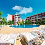 Тристаен апартамент в к.к. Слънчев бряг - 65 кв.м за 1124 €/кв.м - Снимка #1