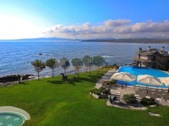 Двустаен апартамент в Созопол - 100 кв.м за 1775 €/кв.м - Снимка #1