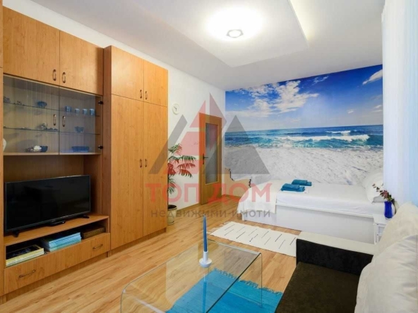 Дава се под наем Двустаен апартамент в Варна, Гръцка махала - 44 кв.м за 561 € - Снимка #1