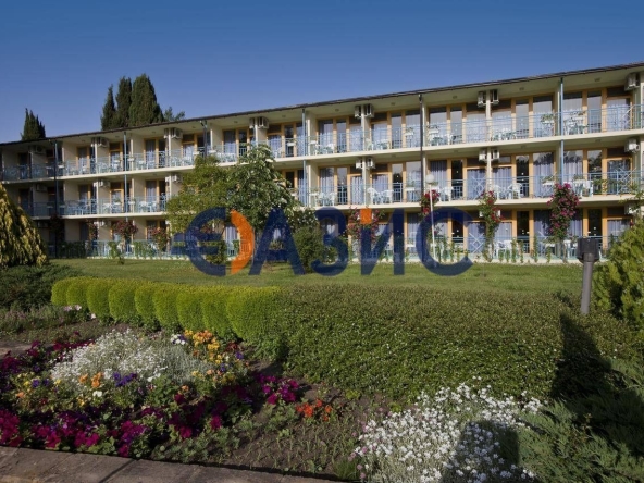 Двустаен апартамент в к.к. Слънчев бряг - 75 кв.м за 1200 €/кв.м - Снимка #1