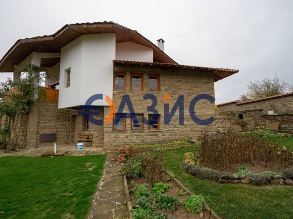 Къща в с. Медвен, Област Сливен - 310 кв.м за 283 €/кв.м - Снимка #1