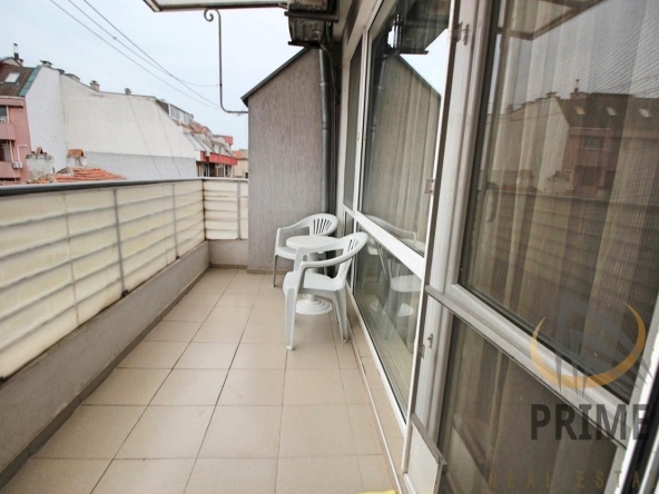 Дава се под наем Двустаен апартамент в Бургас, Център - 69 кв.м за 510 € - Снимка #1