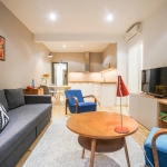 Дава се под наем Тристаен апартамент в София, Център - 90 кв.м за 1495.83 € - Снимка #1