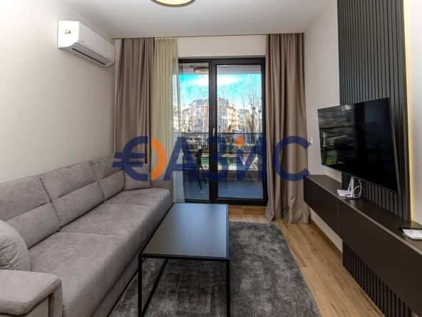 Двустаен апартамент в к.к. Слънчев бряг - 56 кв.м за 1230 €/кв.м - Снимка #1