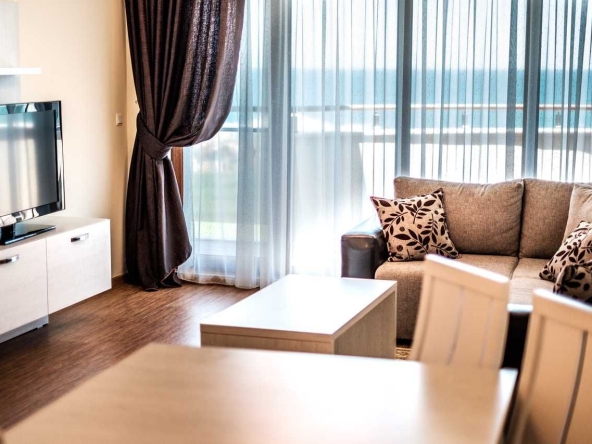 Двустаен апартамент в с. Шкорпиловци, Област Варна - 82 кв.м за 827 €/кв.м - Снимка #1