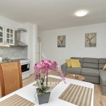 Тристаен апартамент в Бургас, Акациите - 100 кв.м за 661 €/кв.м - Снимка #1