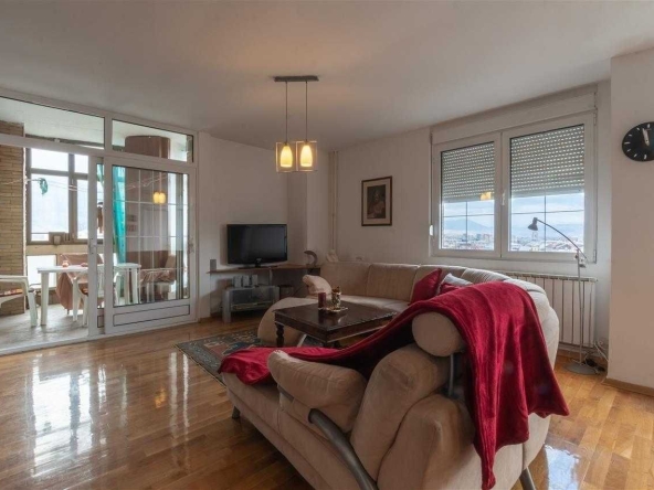 Дава се под наем Двустаен апартамент в Бургас, Възраждане - 58 кв.м за 234.6 € - Снимка #1