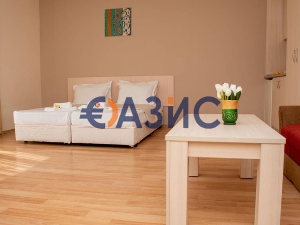 Двустаен апартамент в Созопол - 65 кв.м за 687 €/кв.м - Снимка #1