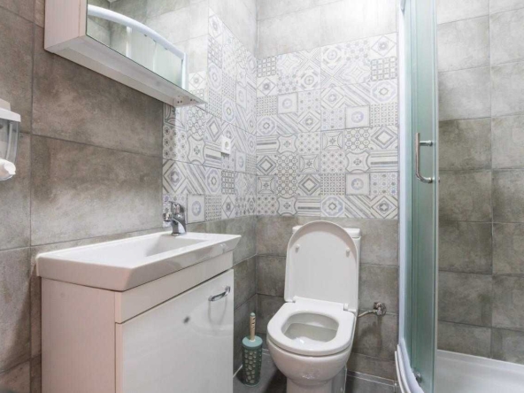 Дава се под наем Двустаен апартамент в Бургас, Изгрев - 67 кв.м за 204 € - Снимка #1