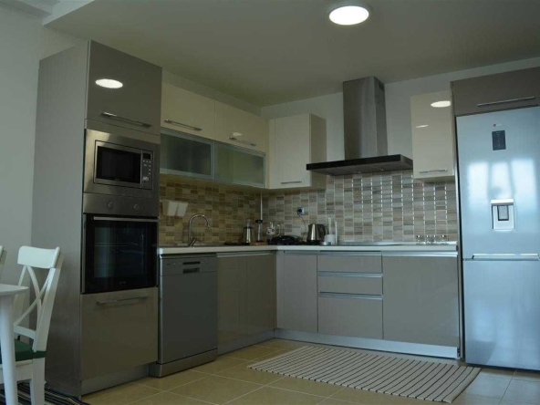 Дава се под наем Двустаен апартамент в София, Борово - 57 кв.м за 612 € - Снимка #1