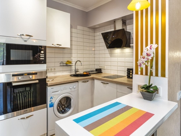 Дава се под наем Едностаен апартамент в к.к. Слънчев бряг - 50 кв.м за 255 € - Снимка #1