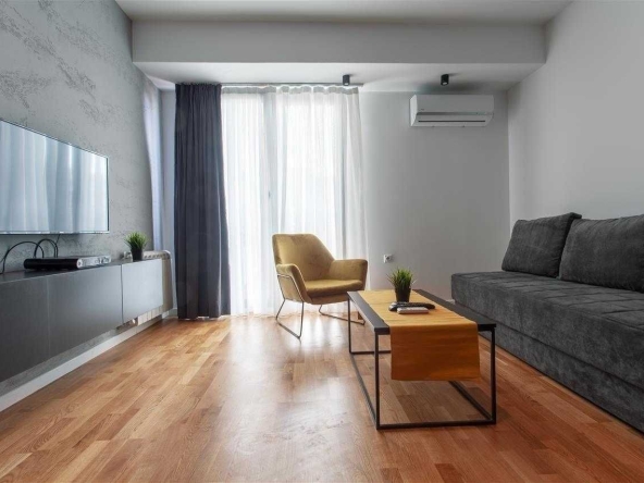 Дава се под наем Тристаен апартамент в Пловдив, Тракия - 90 кв.м за 331.5 € - Снимка #1