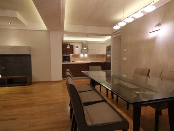 Дава се под наем Тристаен апартамент в Пловдив, Прослав - 98 кв.м за 433.5 € - Снимка #1