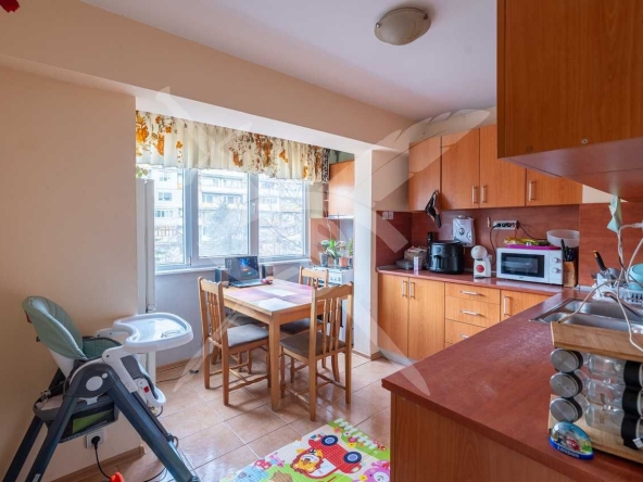 Двустаен апартамент в Варна, Цветен квартал - 65 кв.м за 1019 €/кв.м - Снимка #1