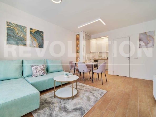 Дава се под наем Двустаен апартамент в Варна, Бриз - 60 кв.м за 847.62 € - Снимка #1