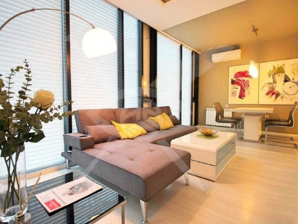 Дава се под наем Двустаен апартамент в Бургас, Лазур - 90 кв.м за 747.66 € - Снимка #1