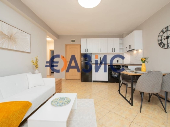 Тристаен апартамент в к.к. Слънчев бряг - 75 кв.м за 660 €/кв.м - Снимка #1