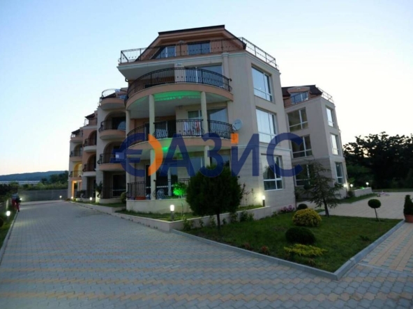 Двустаен апартамент в Обзор - 68 кв.м за 540 €/кв.м - Снимка #1