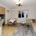 Дава се под наем Двустаен апартамент в Бургас, Възраждане - 70 кв.м за 484.5 € - Снимка #1