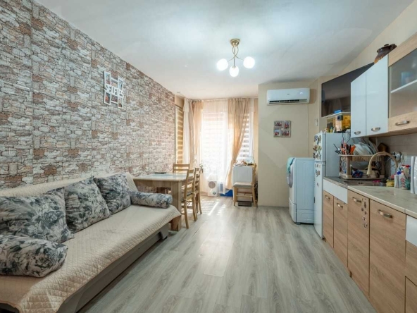 Двустаен апартамент в Варна, Възраждане 1 - 61 кв.м за 2132 €/кв.м - Снимка #1