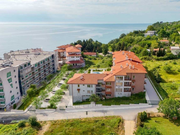 Двустаен апартамент в Варна, Левски - 72 кв.м за 764 €/кв.м - Снимка #1